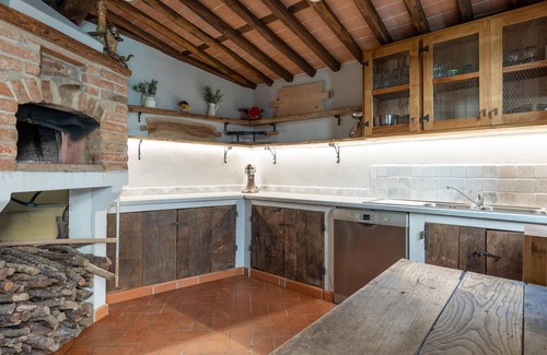 Colle di Compito House | Stunning home in Capannori with jacuzzi