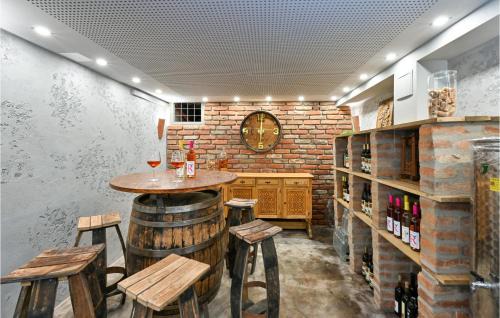 Cestica House | Stunning Home In Cestica With Sauna