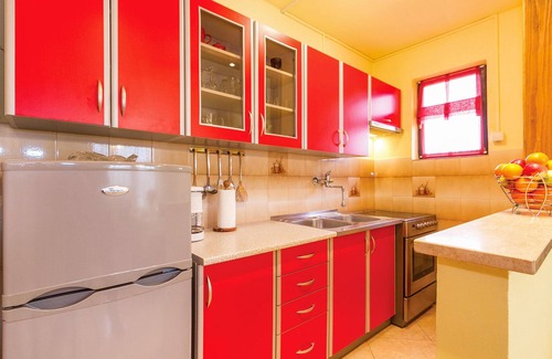 Cabrunici House | Stunning home in Cukrici with WiFi