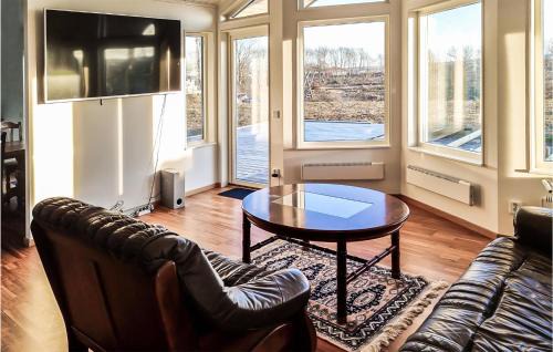 Gronhogen House | Stunning Home In Degerhamn With Kitchen