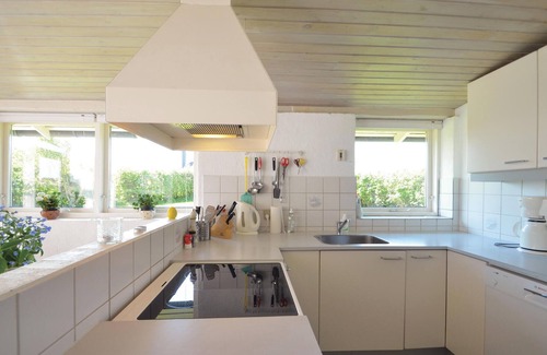 Egsmark Strand House | Stunning home in Ebeltoft with sauna