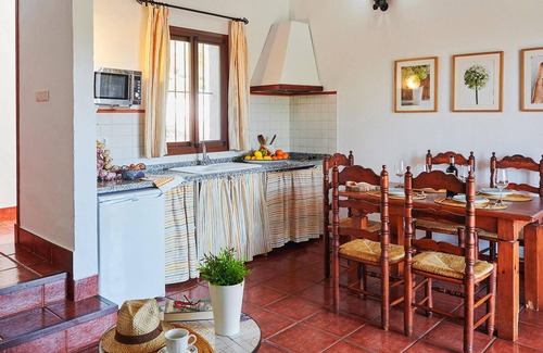 Estepa House | Stunning home in Estepa with WiFi