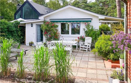 Ljunghusen House | Stunning Home In Höllviken With Wifi