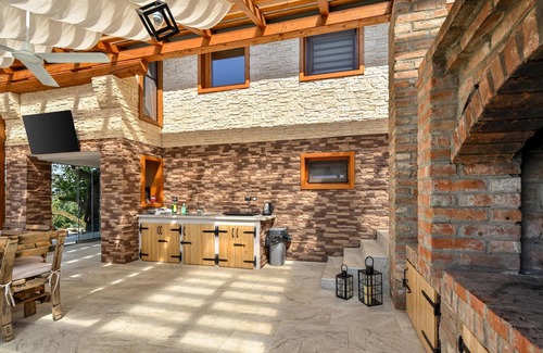 Donji Martijanec House | Stunning home in Donja Poljana