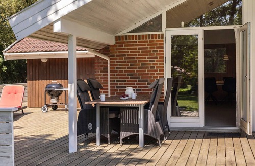 Ristinge House | Stunning home in Humble with WiFi