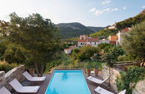 Pitve House | Stunning home in Jelsa