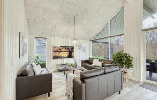 Jesendorf House | Stunning Home In Jesendorf With Sauna