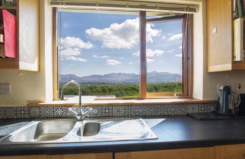 Milltown House | Stunning Home in Killorglin-Ring Of Kerry- Golf course overlooking Sea+Mountain