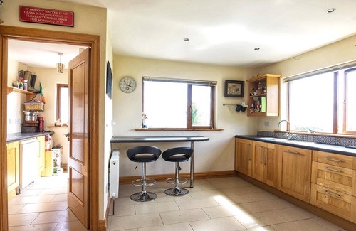Milltown House | Stunning Home in Killorglin-Ring Of Kerry- Golf course overlooking Sea+Mountain