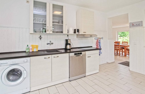 Solkendorf House | Stunning home in Klausdorf with WiFi