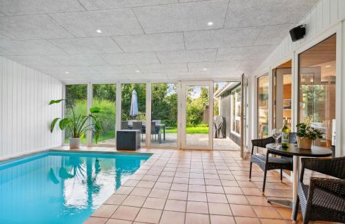 Skødshoved Strand House | Stunning Home In Knebel With 3 Bedrooms, Swimming Pool And Wifi