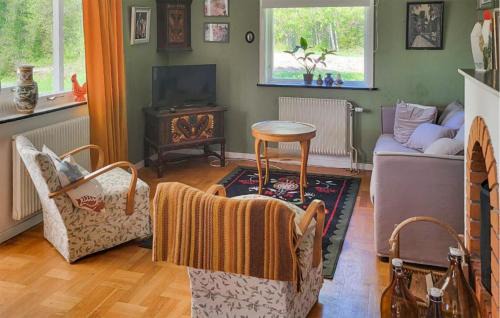 Leksand House | Stunning Home In Leksand With Kitchen