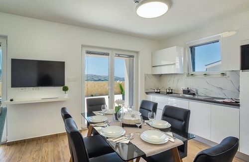 Metajna House | Stunning home in Metajna