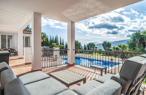 Monda House | Stunning home in Monda with WiFi