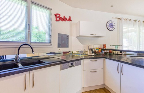 Montsales House | Stunning home in Montsales with WiFi