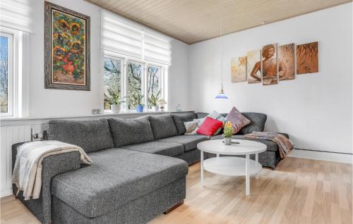 Østermarie House | Stunning Home In Østermarie With Wifi