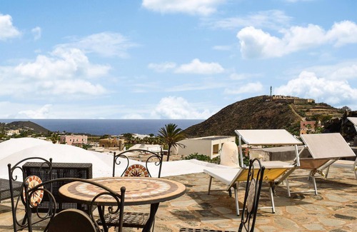 Kamma House | Stunning home in Pantelleria with WiFi
