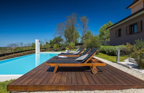Trviz House | Stunning home in Pazin