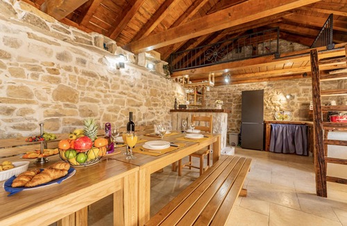 Pristeg House | Stunning home in Pristeg
