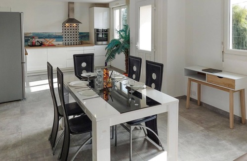 Quessoy House | Stunning home in Quessoy with kitchen