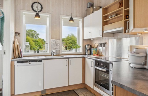 Spodsbjerg House | Stunning home in Rudkøbing with kitchen