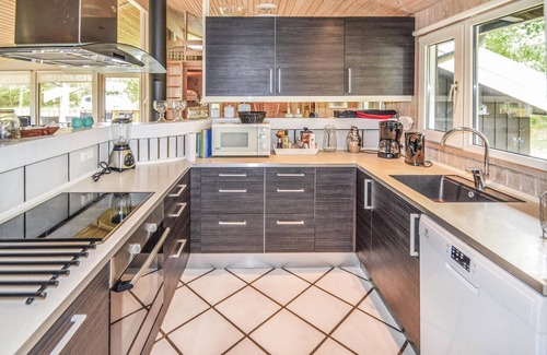 Grønhøj House | Stunning home in Saltum with sauna