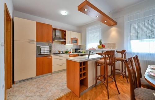 Cakovec House | Stunning home in Senkovec with sauna