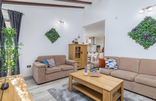 Stinjan House | Stunning home in Stinjan