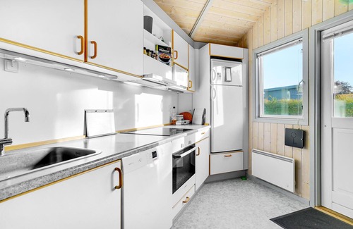 Strøby Ladeplads House | Stunning home in Strøby with WiFi