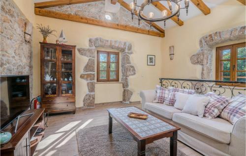 Sveti Vid Dobrinjski House | Stunning Home In Svet Vid Dobrinjski