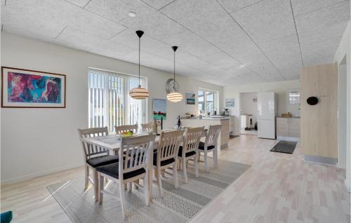 Thyboron House | Stunning Home In Thyborøn With Wifi