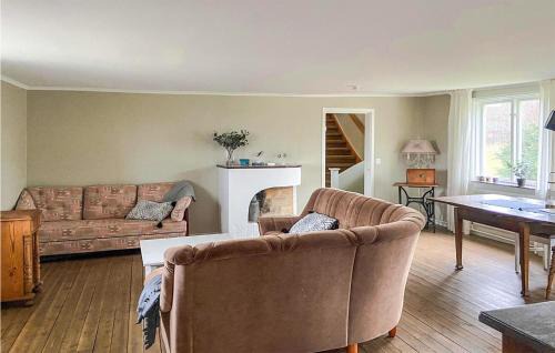Tingsryd House | Stunning Home In Tingsryd With Wifi