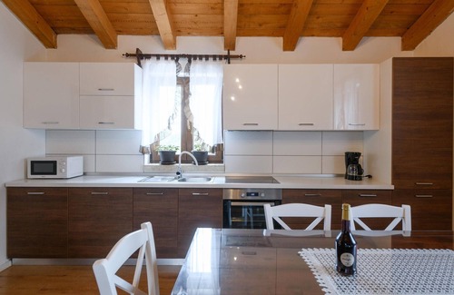 Rojnici House | Stunning home in Trosti
