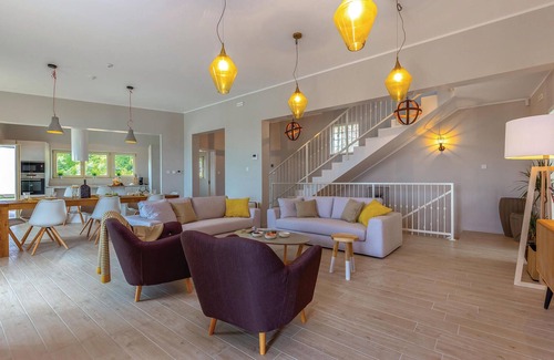Veprinac House | Stunning home in Veprinac with sauna