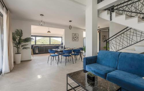 Zman House | Stunning Home In Zman