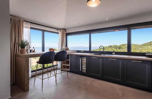 Zman House | Stunning home in Zman