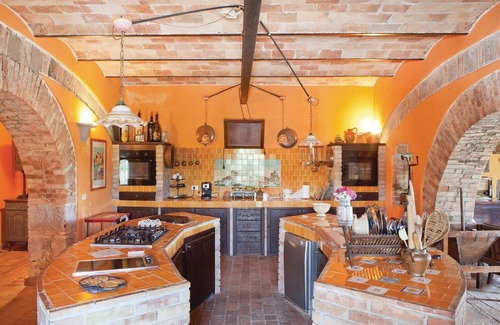 Montefiascone House | Stunning home in Montefiascone VT
