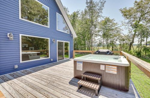 Cub Run House | Stunning Home Near Nolin Lake Hot Tub and Fire Pit!