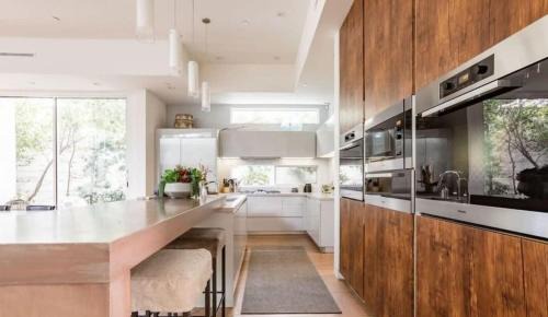 Melrose House | Stunning Home - Pool & Hot Tub - Fire Pit