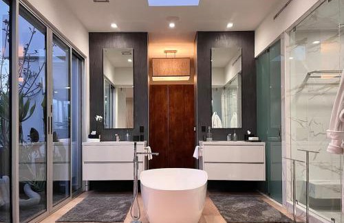Melrose House | Stunning Home - Pool & Hot Tub - Fire Pit