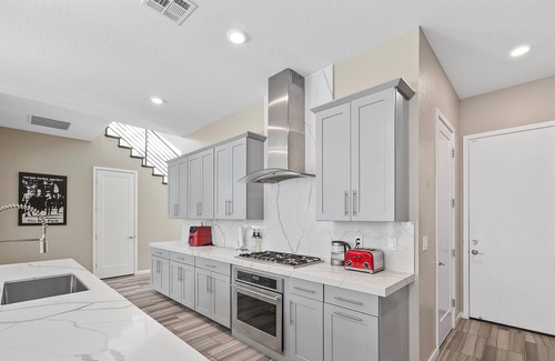 Spring Valley House | Stunning home w/ pool and Mountain Views in Las Vegas