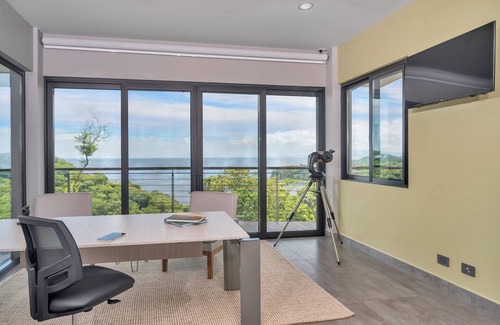 Papagayo Peninsula House | “Stunning Home with Breathtaking Views and Personalized Service”