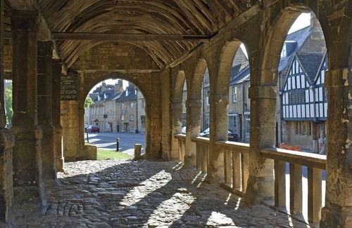 Chipping Campden House | Stunning Interior designed cottage