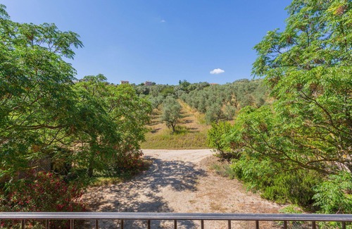 Tortoreto House | Stunning private villa for 10 people with private pool, WIFI, TV, terrace, pets allowed and park.