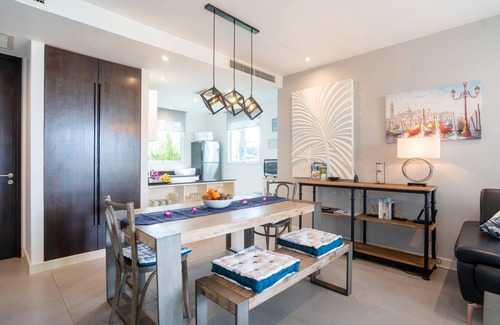 Karon Apartment | Stunning Karon Beachfront Apartment 707