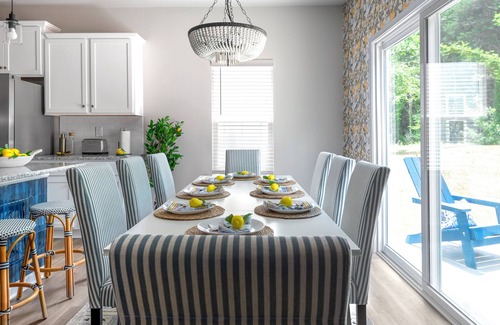 Paw Creek House | Stunning KingBed Ste - Family Friendly - 15Mins to Uptown - BBQ Grill - Firepit