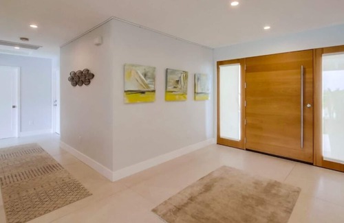 La Jolla Mesa House | Stunning La Jolla Beach House with Views