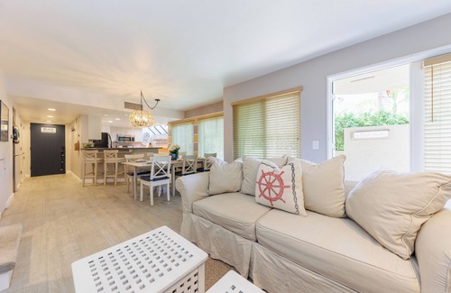 La Jolla Condo | Stunning La Jolla Shores Condo - Walk to Beach