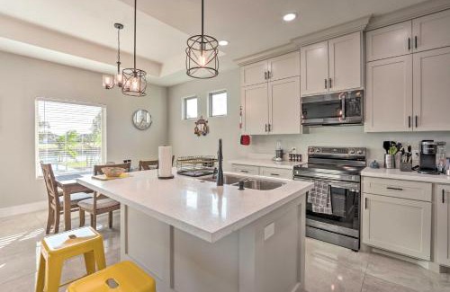 Laguna Vista House | Stunning Laguna Vista Retreat with Pool and Grill