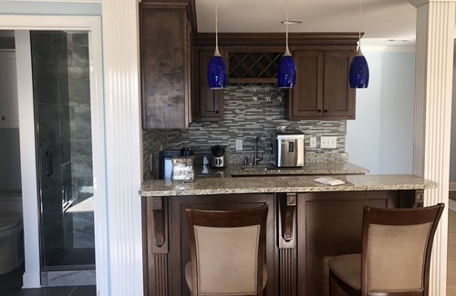 Flowery Branch Ski Chalet | Stunning Lake Chalet close to Margaritaville & Aqualand